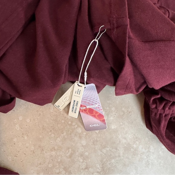 OGL Ruby Dark Red Scoop Neck Long Sleeve Ruffle Wrist Womens Size M Brami Midi - Picture 12 of 13